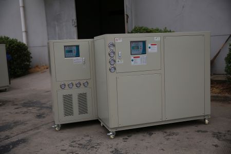 水冷螺杆式工业冷水机_南京星德机械有限公司