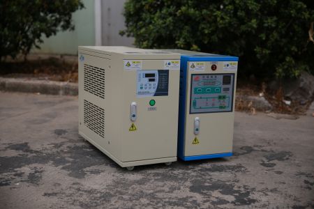 硫化板导热油循环电加热炉_南京星德机械有限公司