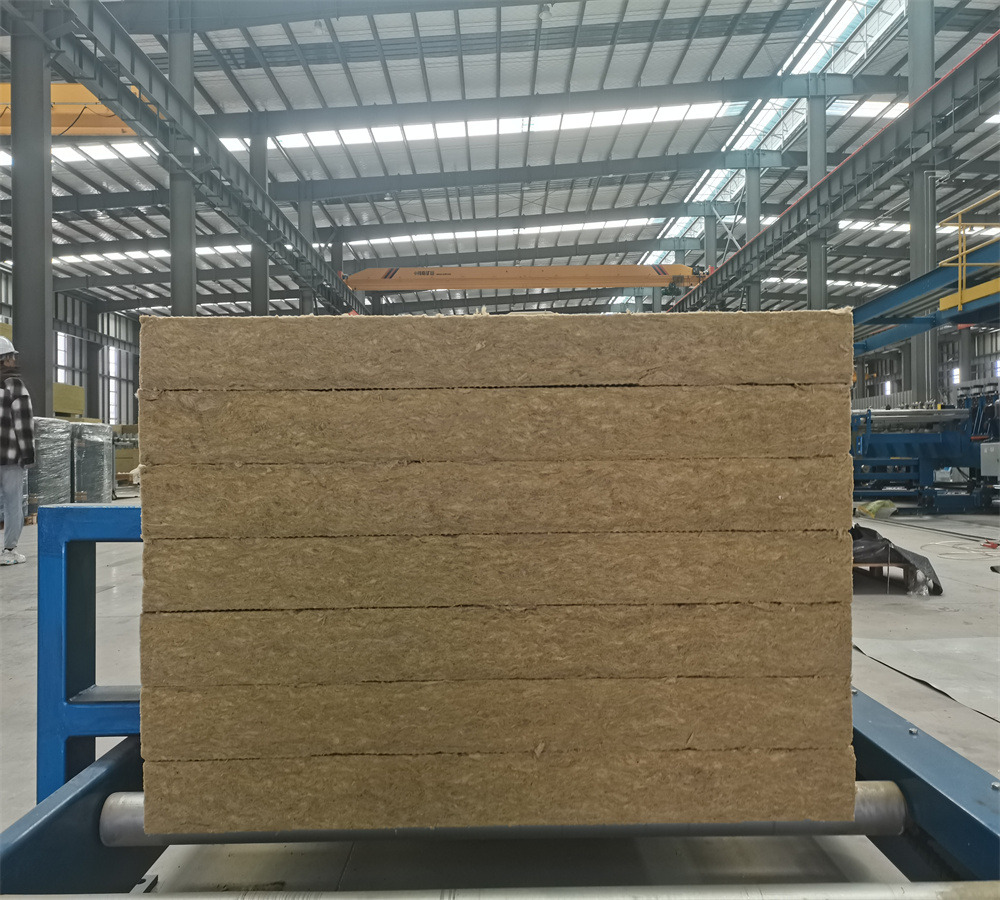 怀化聚氨酯岩棉板质量可靠