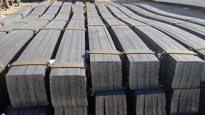 四川内江金属制品生产厂家现有现货5000吨扁钢规格型号齐全质优价廉期待您的来电